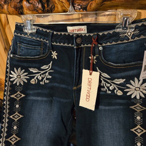 Driftwood Embroidered Kelly Jeans. Size 29/33  NWT - Picture 3 of 6
